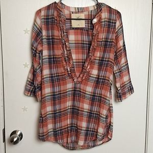 Hollister v-neck with three-quarter sleeves